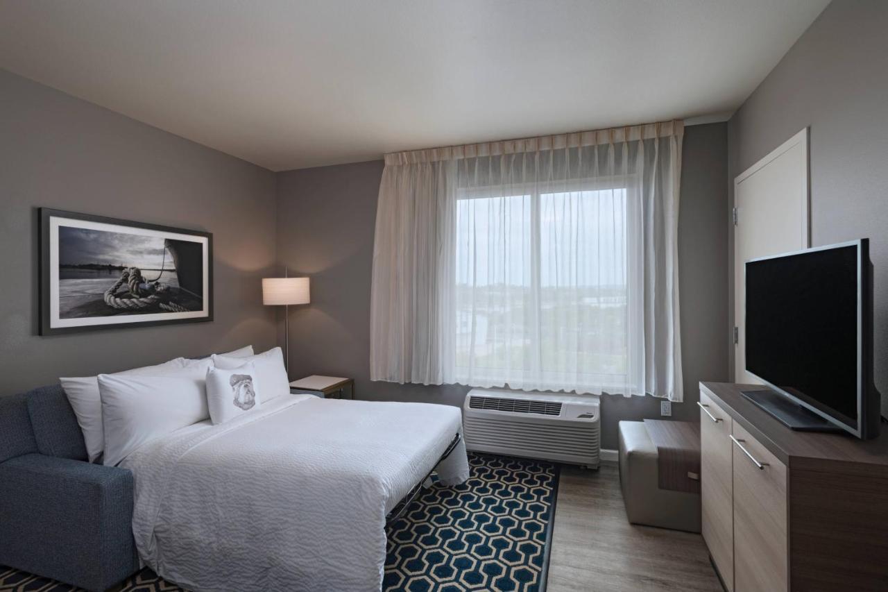 Towneplace Suites By Marriott San Diego Airport/Liberty Station Exterior photo