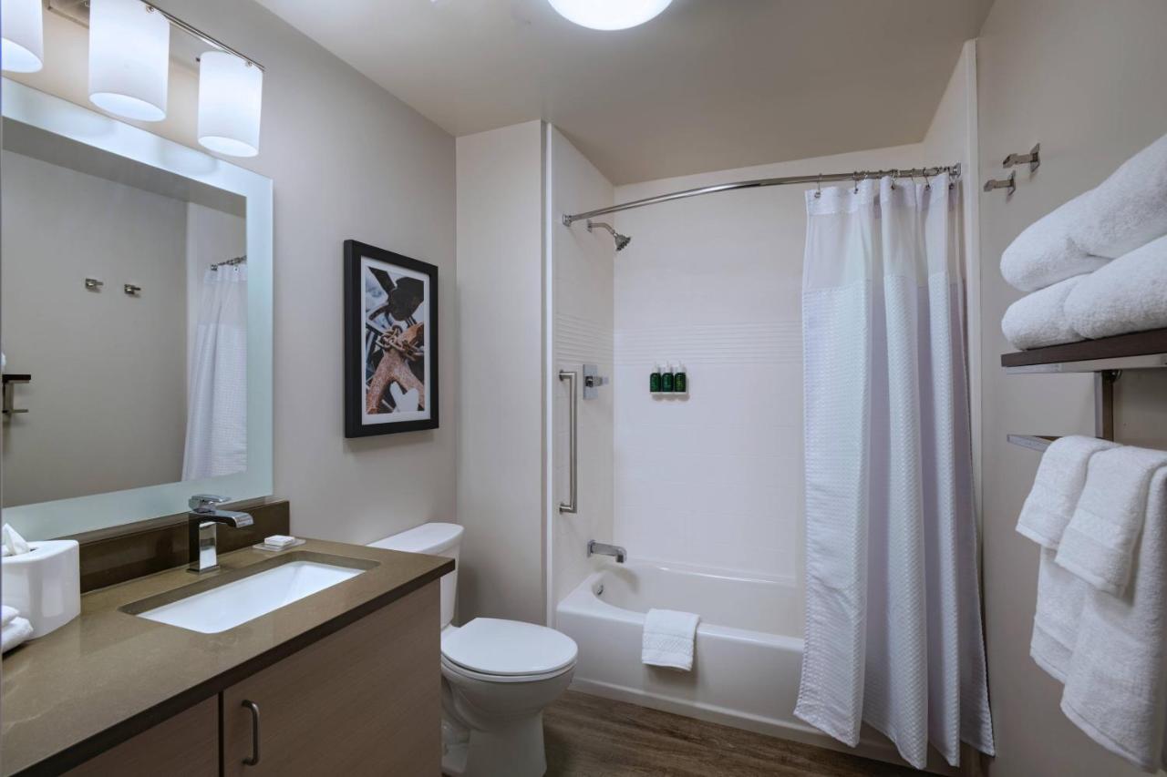 Towneplace Suites By Marriott San Diego Airport/Liberty Station Exterior photo