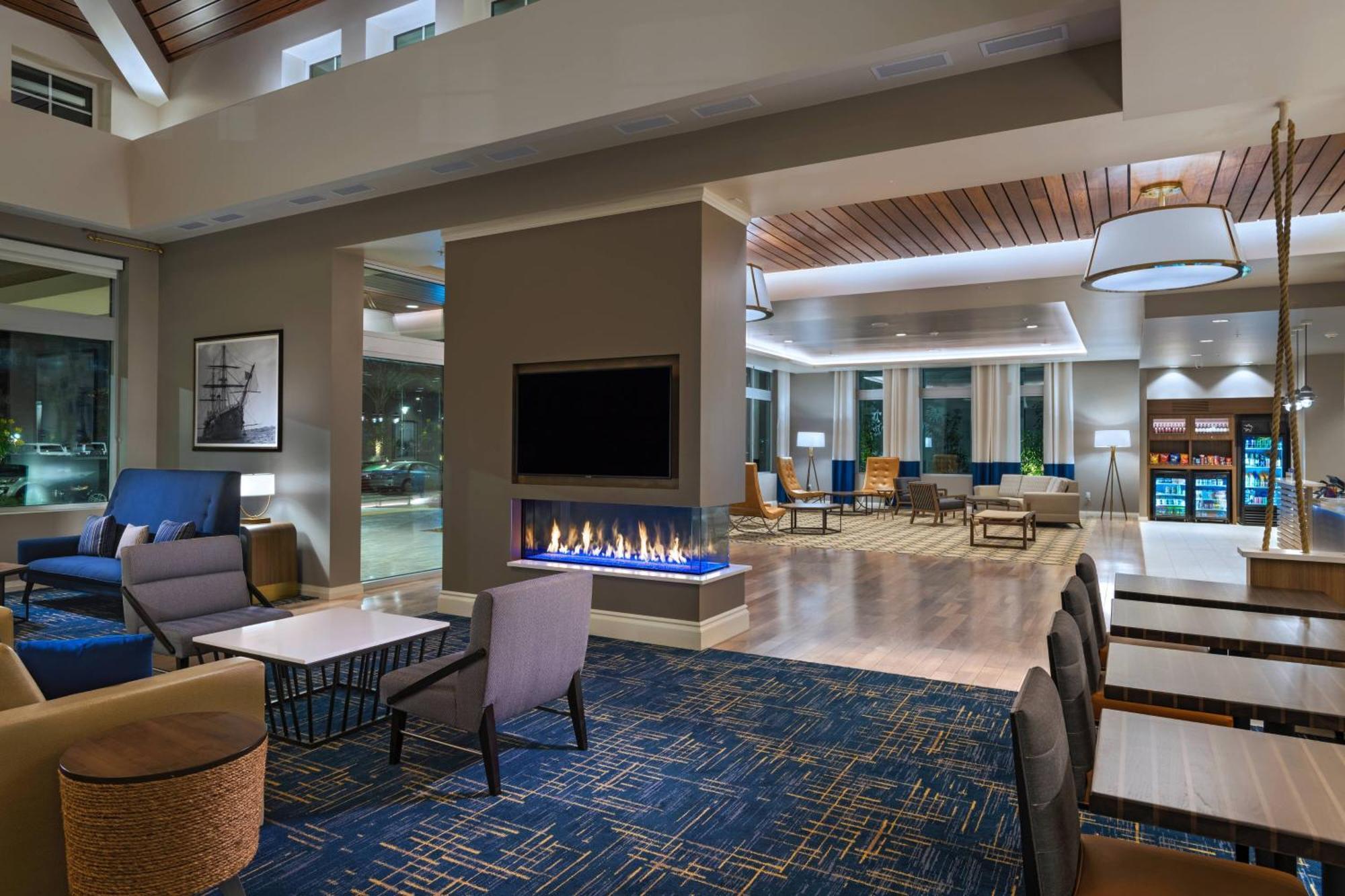 Towneplace Suites By Marriott San Diego Airport/Liberty Station Exterior photo
