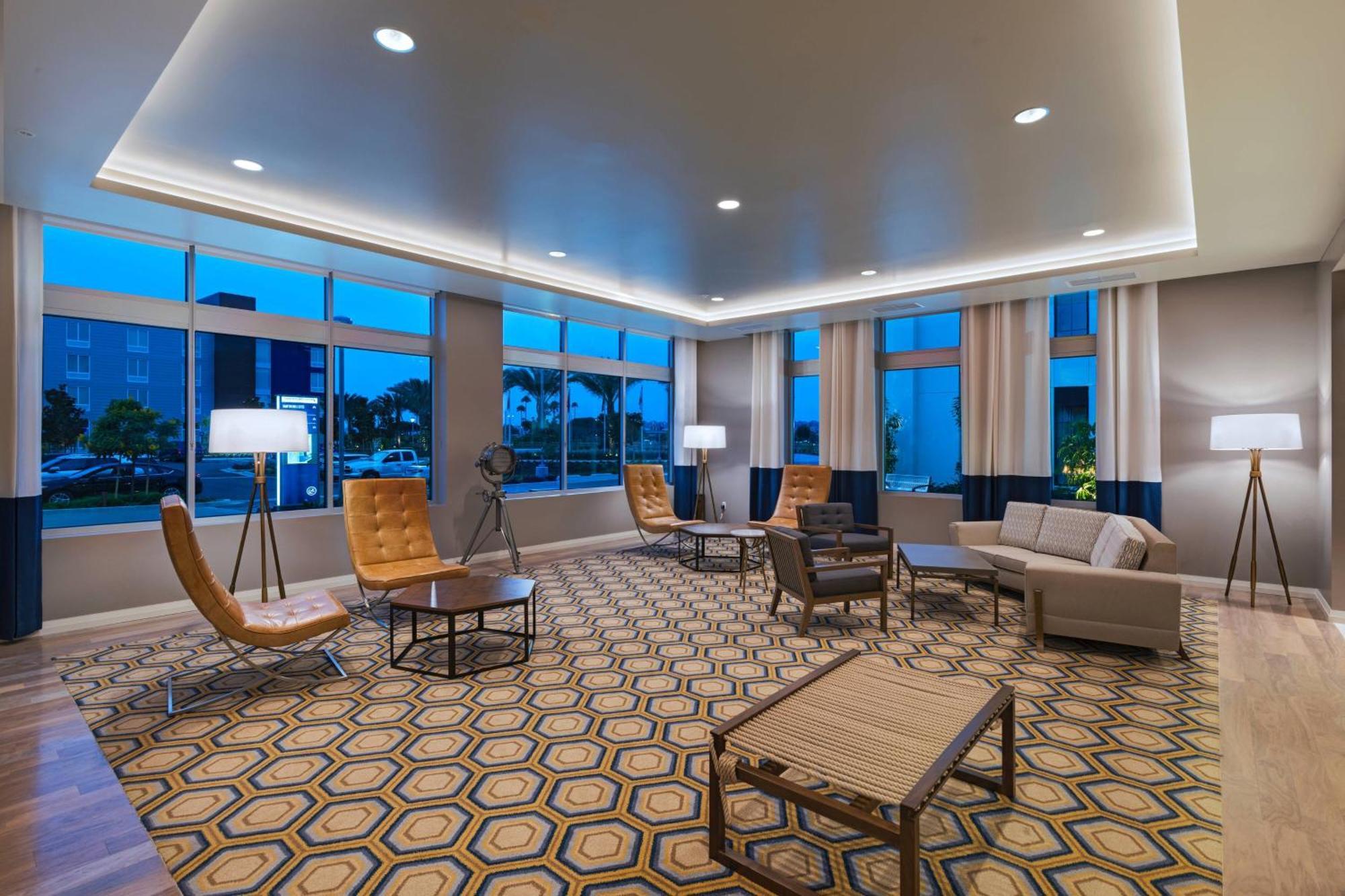 Towneplace Suites By Marriott San Diego Airport/Liberty Station Exterior photo